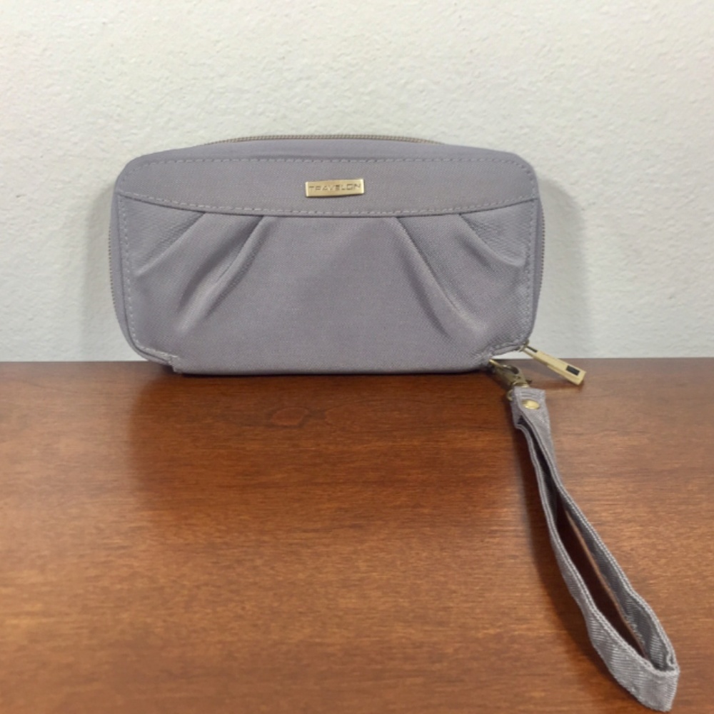 NEW TRAVELON Pleated Zip Around Wristlet Wallet